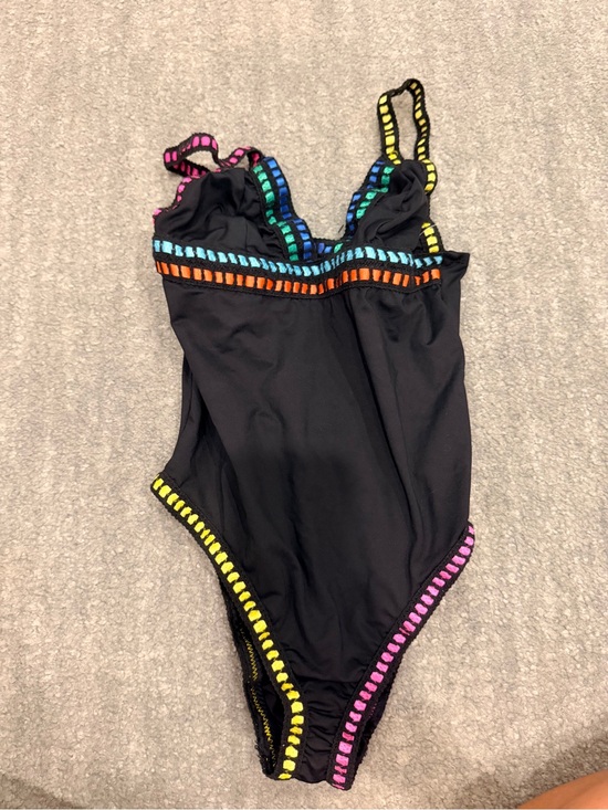 La Blanca Other - La Blanca Black One-Piece Swimsuit with Multicolor Trim